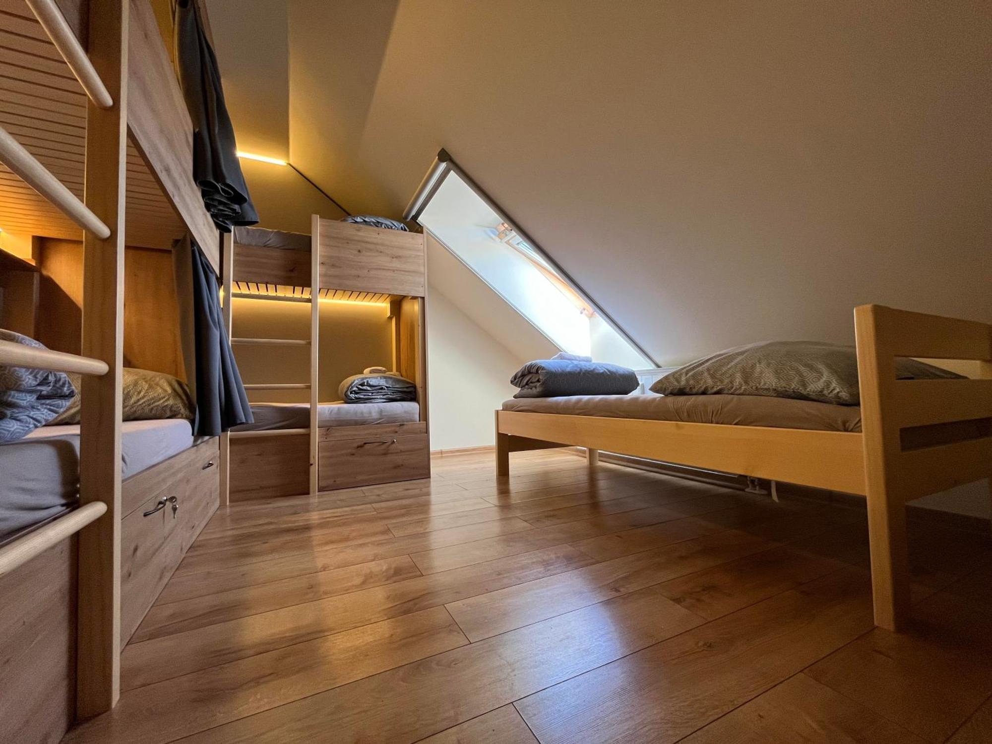 Sherpa'S Hostel High Tatras Štrbské Pleso Eksteriør billede